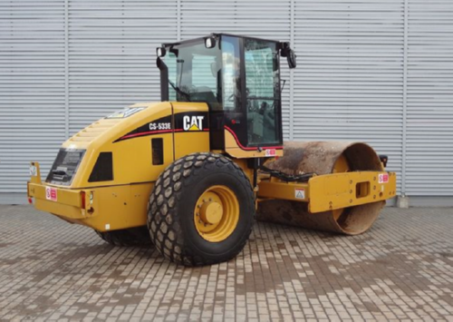 Caterpillar CS 533E Silindir İş Makine Camları
